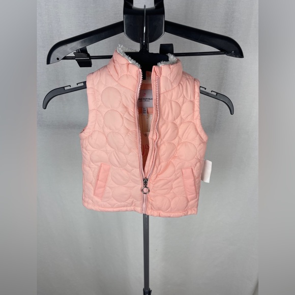 Urban Republic Pink Quilted Vest with Faux Sherpa Size 24 Months NWT - Picture 8 of 12